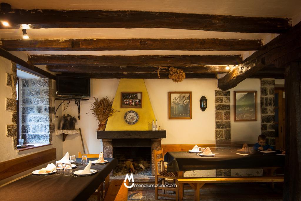 Casa Rural Eleizondo Haundia Itziar Exteriör bild