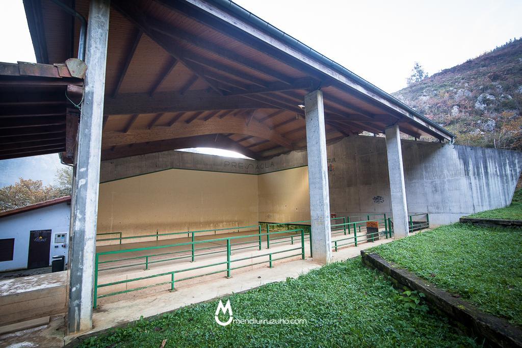 Casa Rural Eleizondo Haundia Itziar Exteriör bild