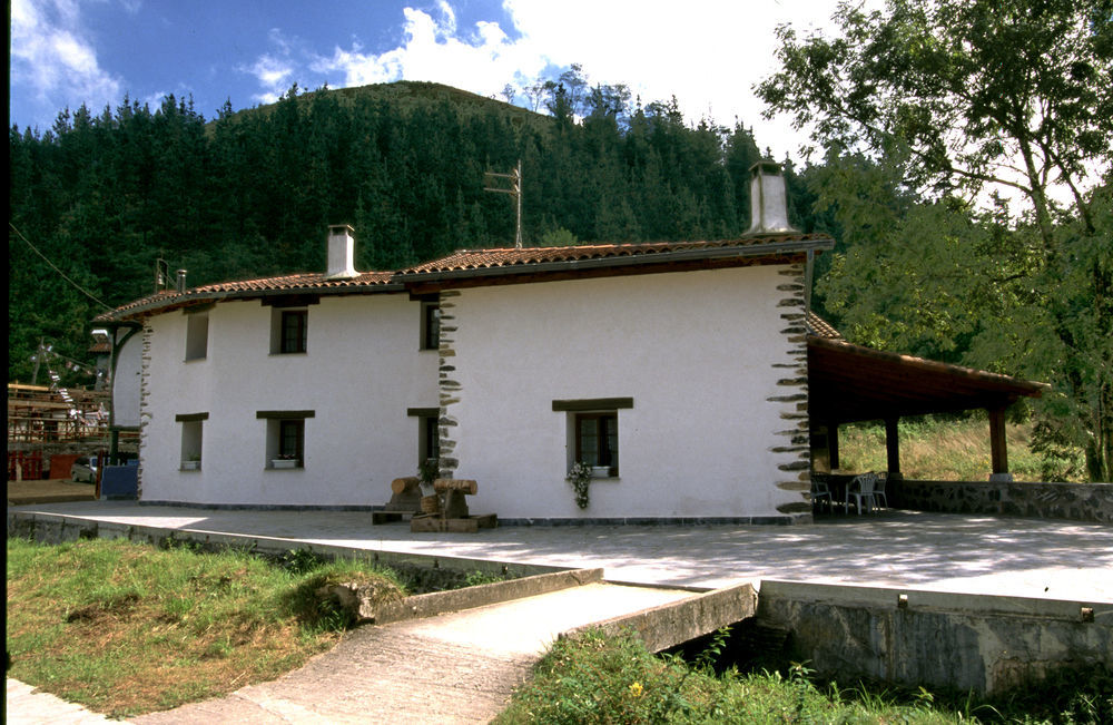 Casa Rural Eleizondo Haundia Itziar Exteriör bild